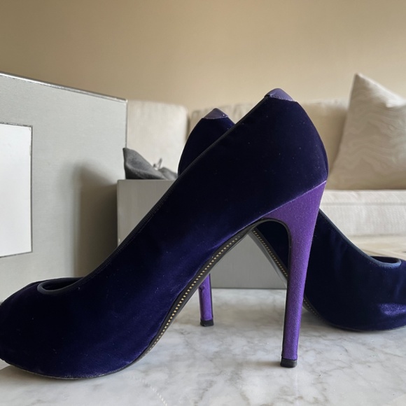 Tom Ford Purple Velvet Heels - Picture 4 of 11